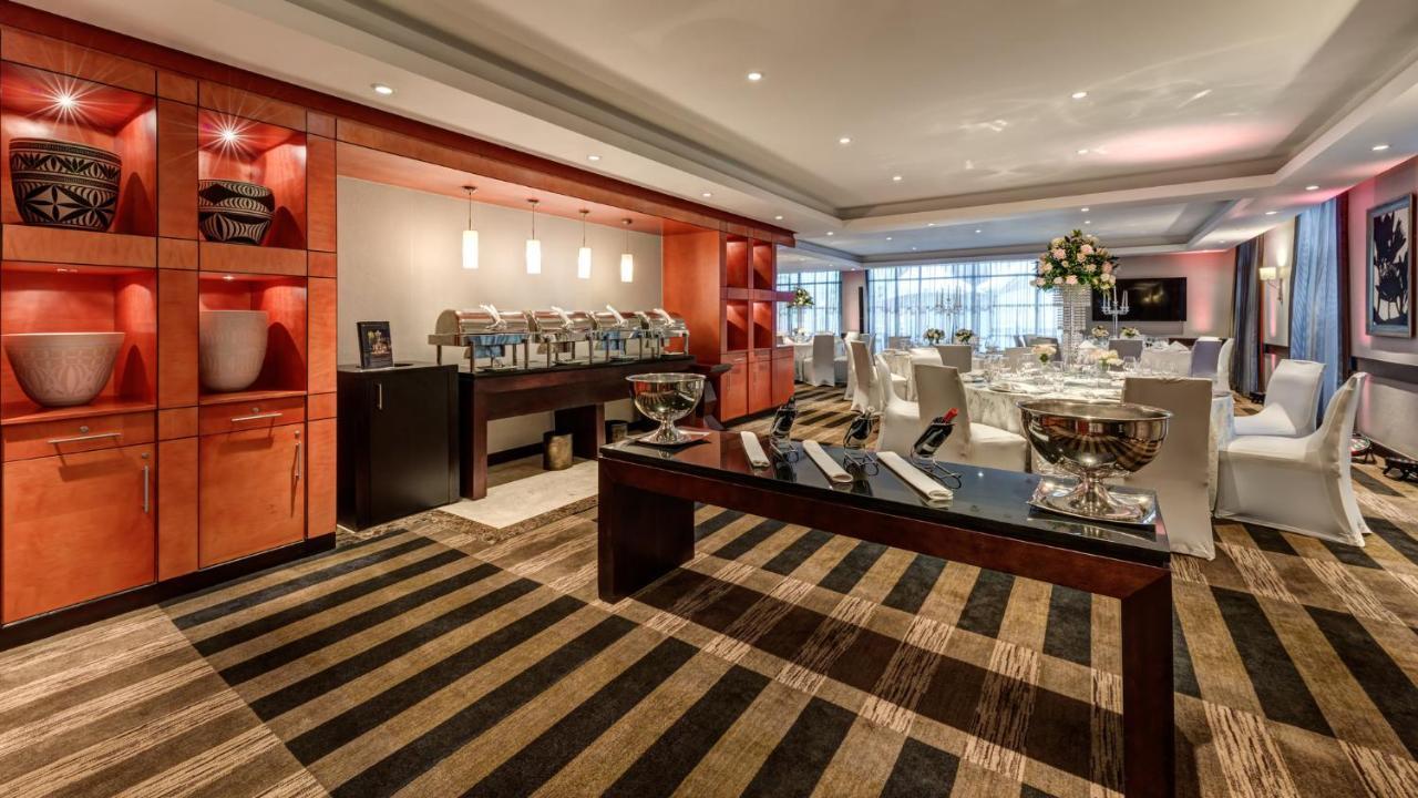 洲际约翰内斯堡or坦博机场酒店 肯普顿帕克 外观 照片 The Club at London Heathrow Airport