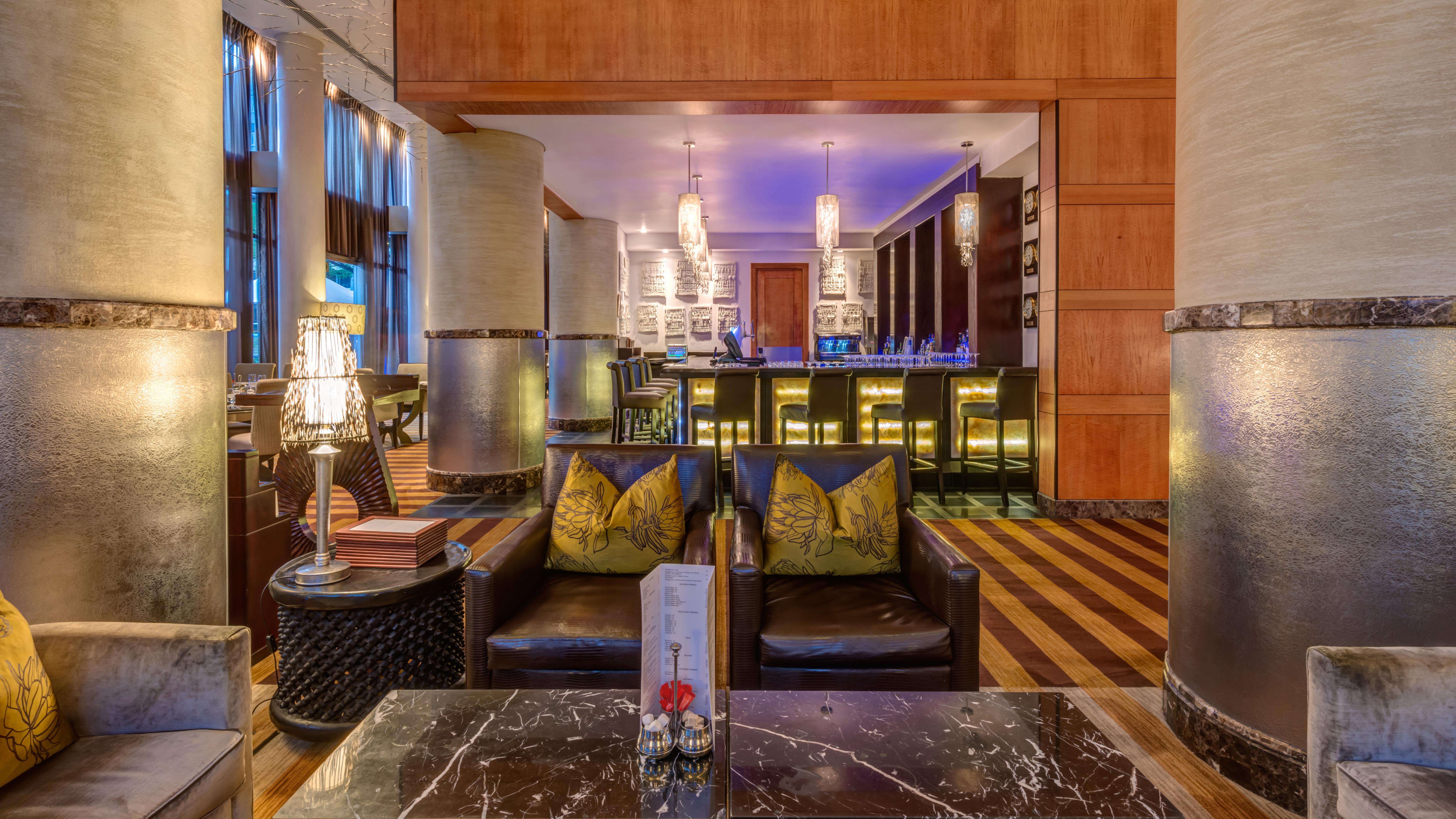 洲际约翰内斯堡or坦博机场酒店 肯普顿帕克 外观 照片 The bar at the hotel